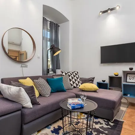 Apartment Molo Longo