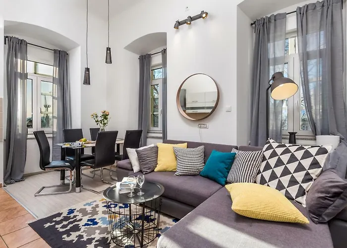 Molo Longo Apartman *