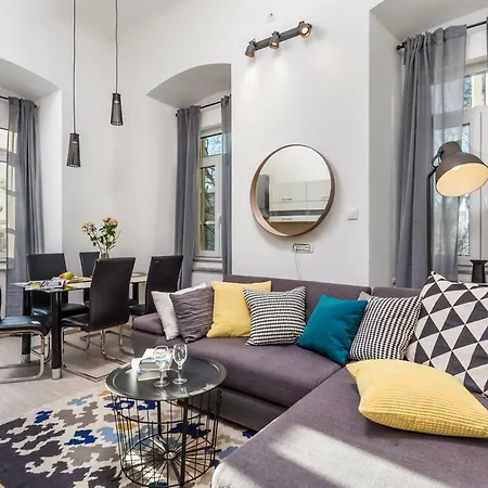 Molo Longo Apartman *