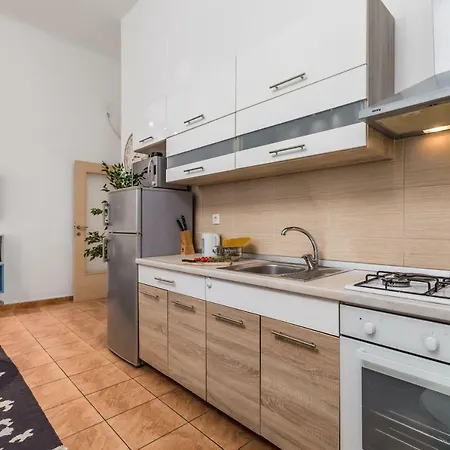 Molo Longo Rijeka