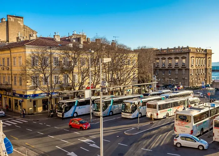 Molo Longo Apartment *